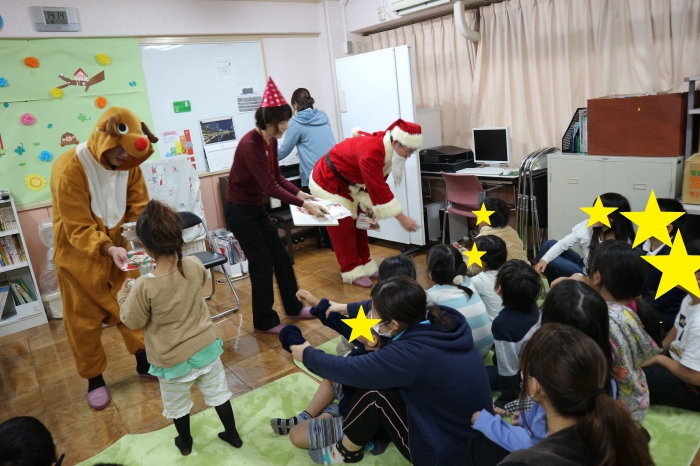 クリスマス寄付　福祉施設の子供たちへクリスマスの贈り物