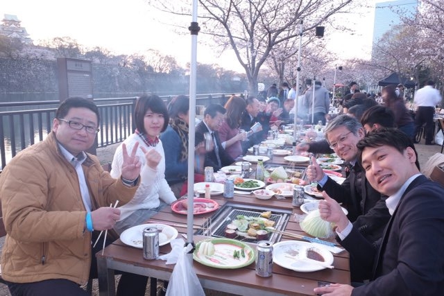 花見　大阪城BBQ